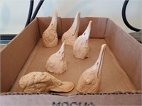 CARVED WOODEN DUCK HEADS BOB MILLER