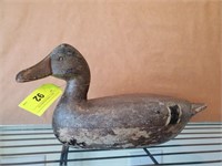 VINTAGE WOOD CARVED DECOY