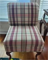 QUEEN ANNE UPHOLSTERED CHAIR