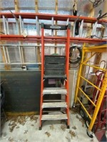 Werner 300 lb capacity Step Ladder