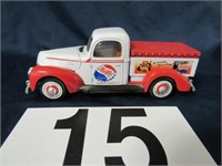 1940 FORD PEPSI DELIVERY TRUCK WHITE AND RED GOLDY