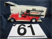 1926 SEAGRAVE FIRE TRUCK 1:30 SCALE WITH ORGINAL X