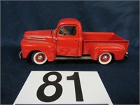 1948 FORM PICKUP TRUCK 1:18 SCALE RED, ROAD LEGENS