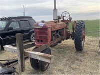 IHC Farmall H Tractor