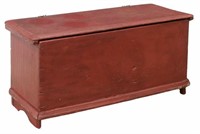 AMERICAN RED PAINT FINISH BLANKET CHEST