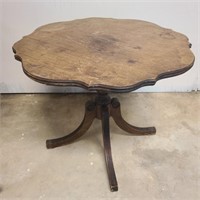 Small Vintage Imperial Table