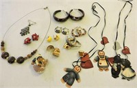 Selection Earings, Necklaces & Brouch