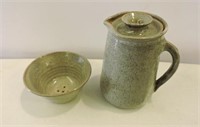 Stoneware Pottery Teapot & Strainer