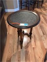 FANTASTIC ROUND TABLE WITH LEATHER TOP