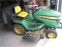 John Deere x540 Garden tractor with bagger