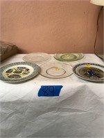 Misc Plates 1 Bird Plate, 1 Light Green
