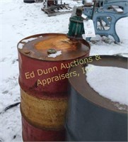 C589 - 45Gal Drum&Pump/30Gal Drum