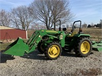 John Deere 5055E