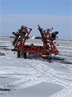 IH 4800 Cultivator