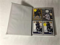 Lot Of 32 L.A Kings Hockey Cards In Team Folder