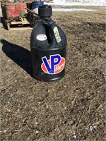 Plastic fast fill gas can