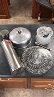 Lot of kitchen items Uno-vac thermos