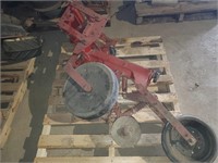 6 skid of case ih planter row units and parts