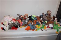Group of approx 50 TY Beanie Babies