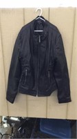 Do women’s fitted leather coat