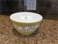 Pyrex 401 Spring Blossom Bowl