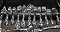 112 PC. SET OF ONEIDA STAINLESS FLATWARE WITH BOX