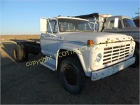 1976 Ford F700 Cab & Chassis, single Axle,