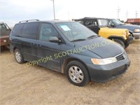 2003 Honda Odyssey van, gray,