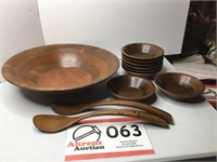 Walnut Bowl Set (11 Pieces)