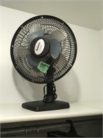 black fan