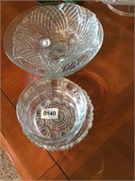 4 pieces glass dishes