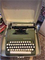 Smith Corona manual typewriter