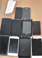 MANY APPLE I-PHONES !!-B-2