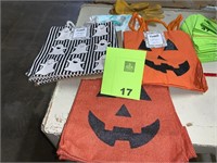 (4) Set of 2 Halloween Bags