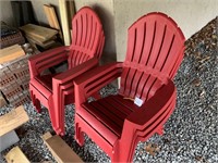SIX PLASTIC OUTDOOR CHAIRS GREAT CONDITION