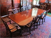 LEXINGTON DINNING TABLE & 8 CHAIRS  W/ 2 LEAFS