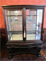 ORNATE HEAVILY CARVED CHINA CABINET HAS KEY