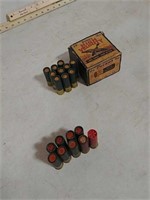 12Ga collectable Peter's box w/10 shells,more