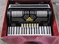 Serenade Accordion In Case