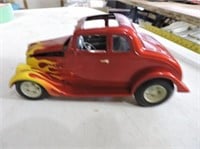 Die Cast 1932 Willie Coupe 7"L