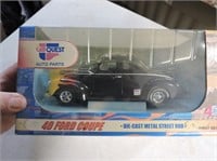 Die Cast 1944 Ford Coupe 8"L