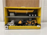 Deere 544 wheel loader toy
