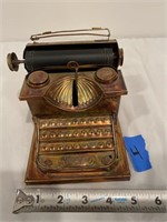 Metal typewriter wind up - My favorite things by