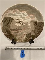 Mount Rushmore plate with stand