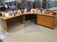 Wooden 3 Drawer Corner Desk.