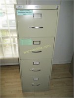 Metal file Cabinet, 4 Drawer Legal.