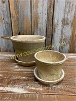 Set of 2 Antiqued Flower Pots