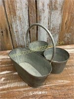3 compartment metal caddy w/handle