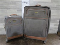 SET OF LUGGAGE BOTH WITH CASTOR ROLLERS