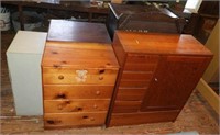Five pcs Furniture lot to include Dressers,